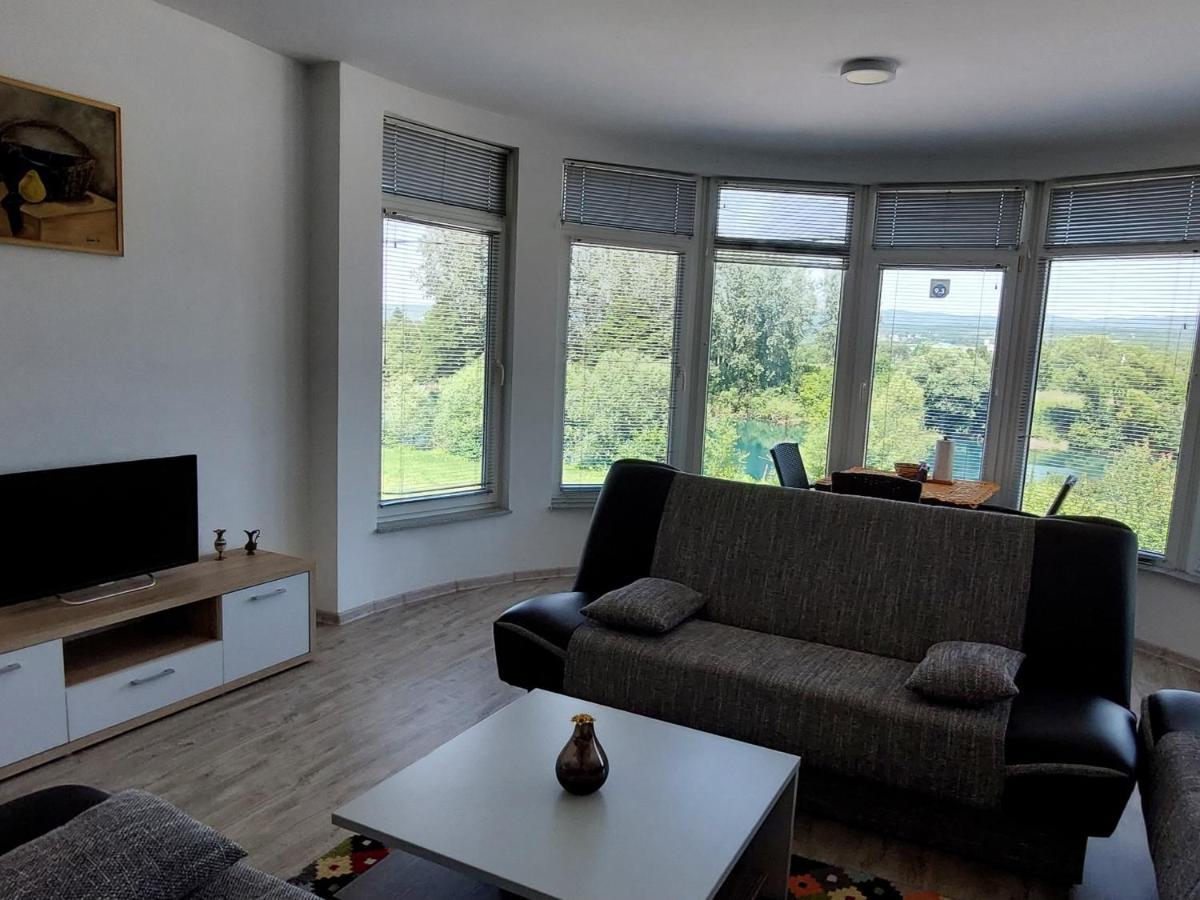 Apartments Window Біхач Екстер'єр фото