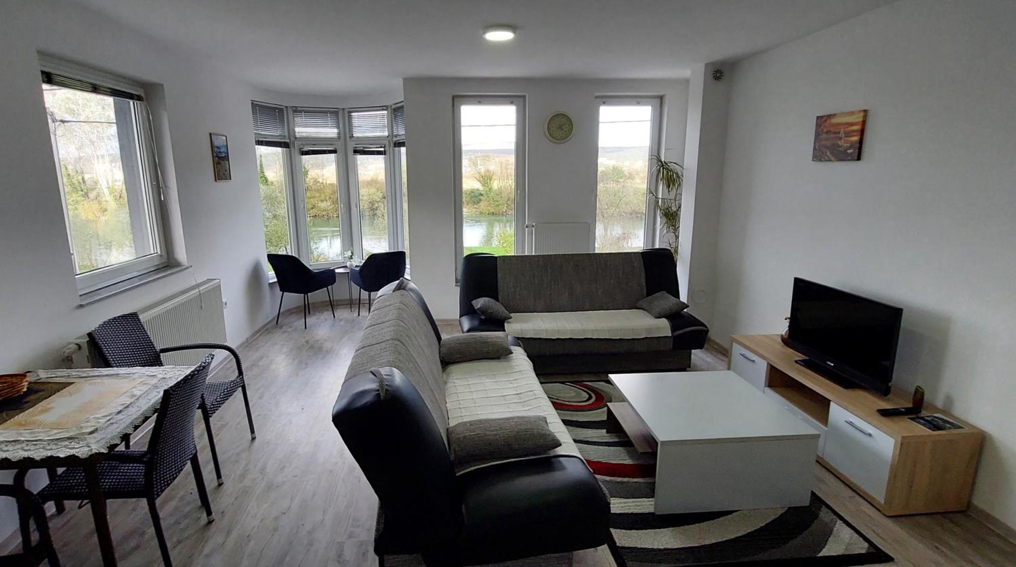 Apartments Window Біхач Екстер'єр фото