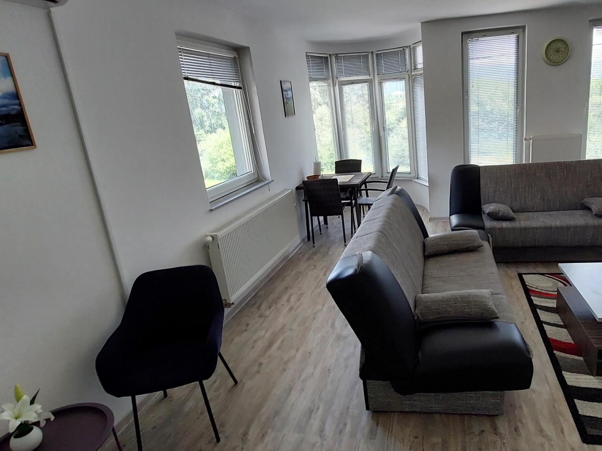 Apartments Window Біхач Екстер'єр фото
