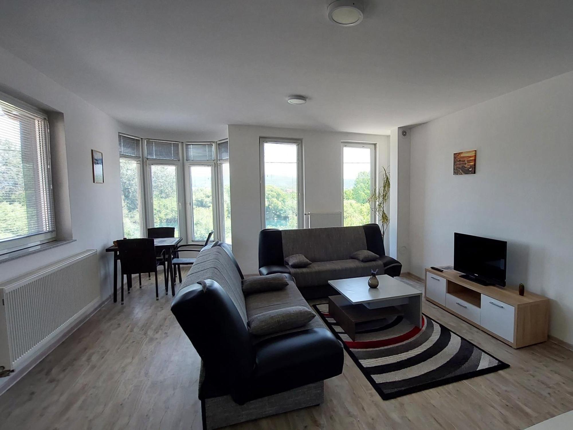 Apartments Window Біхач Екстер'єр фото