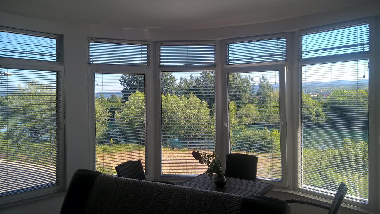 Apartments Window Біхач Екстер'єр фото